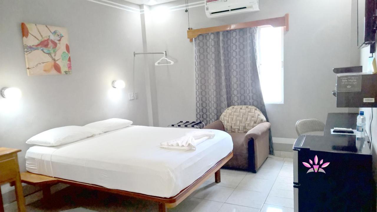 Maya Bella Downtown Hotel San Ignacio Dış mekan fotoğraf